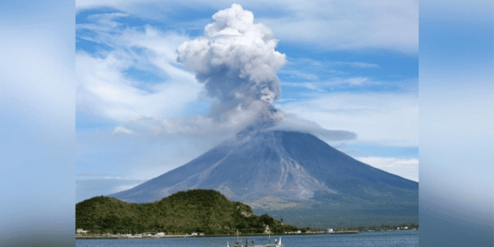 Mayon Volcano Alert Level 3